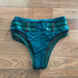 Tatiana Active Isla pole dance shorts. High waist. Dark green. Medium.